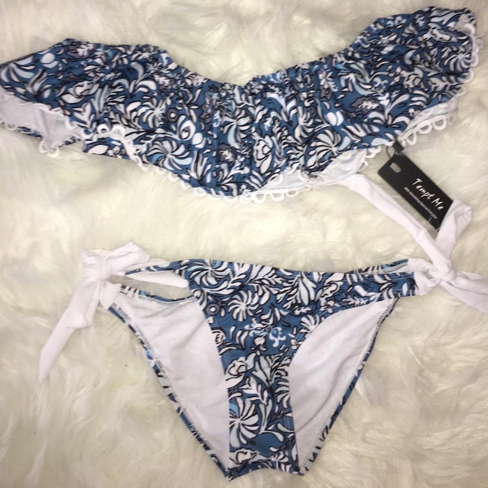 Off the shoulder bikini NWT